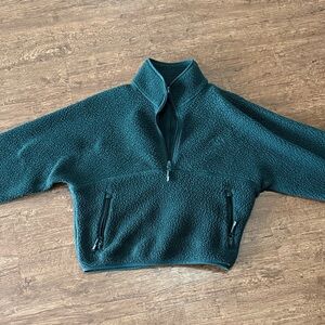 Aritzia TNA Polartec 1/2 zip fleece, size small, gently worn like new